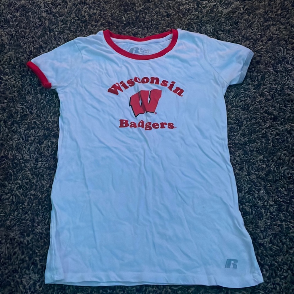 Wisconsin Badgers t-shirt size 14-16